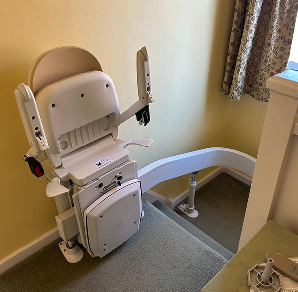 Acorn 180 Curved Stairlift